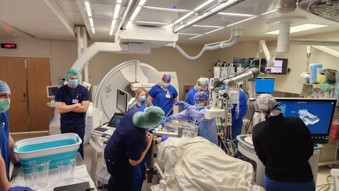 The team works together to prepare for the histotripsy-based ablation.
